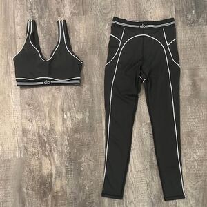 Alo Yoga Black Sports Bra & Leggings Set (Medium)